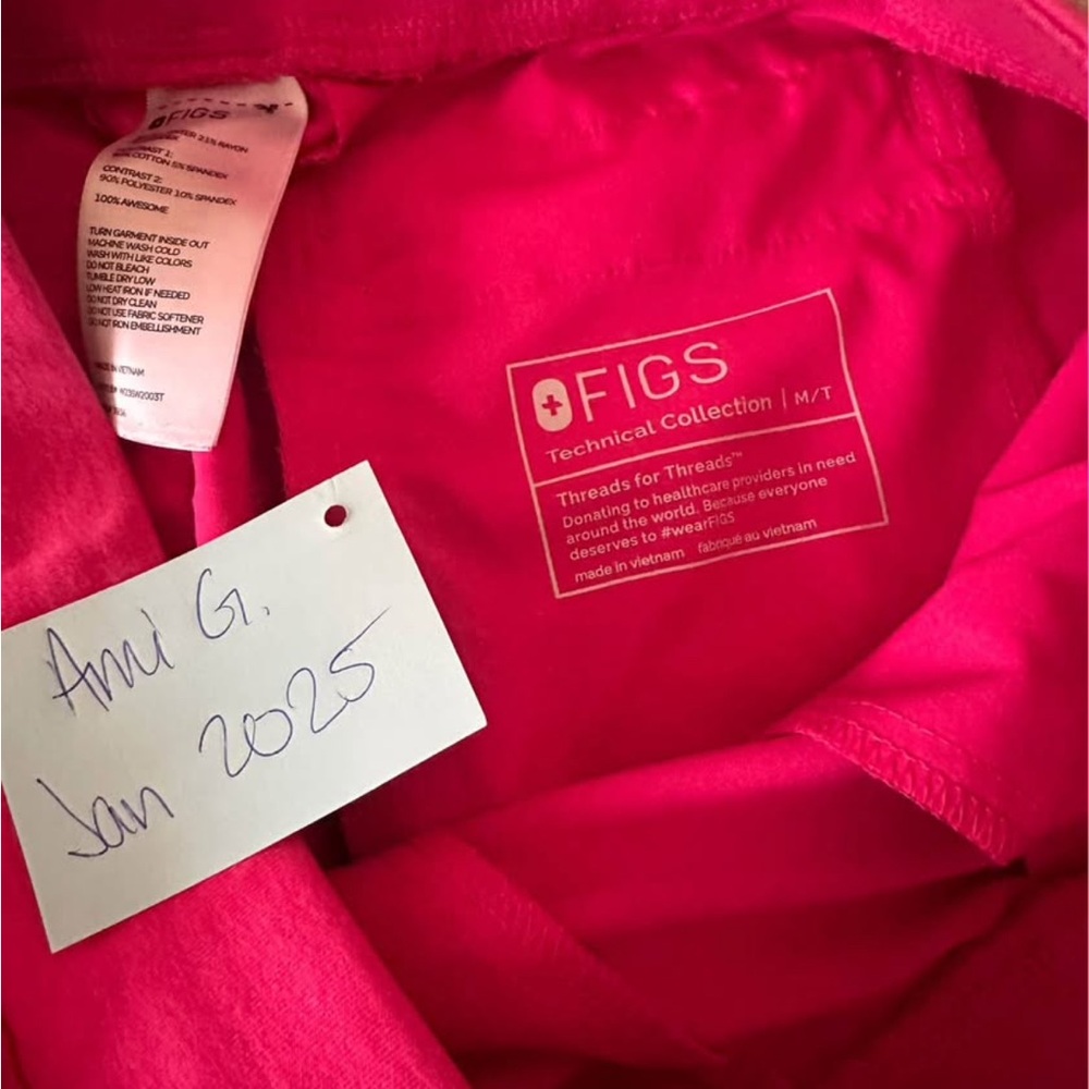 Figs scrubs